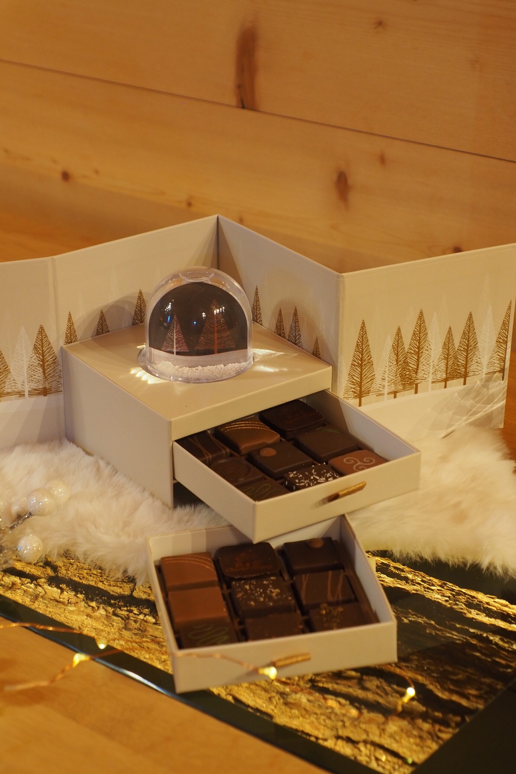 Boîte boule à neige 2 étages (mélange de pralinés)